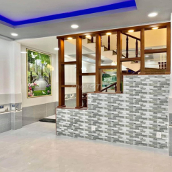 Cho thuê gấp nhà HXH 386/10A Lê Văn Sỹ, Phường 14, Quận 3.