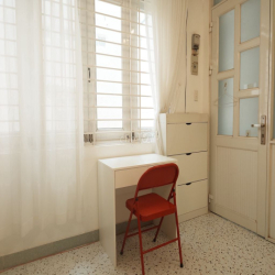 Phòng ban công riêng 28m2 khu vực Trần Não