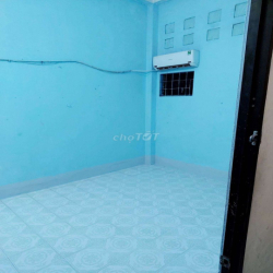 Cho Thuê Phòng Q3.rộng rãi. nội thất cửa sổ.tolet riêng 2tr7 3tr3