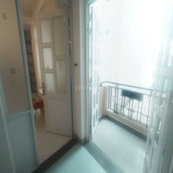 Phòng ban công riêng 28m2 khu vực Trần Não