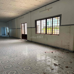 Cho thuê nhà rộng 200m2