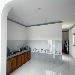 NHỈNH 2 TỶ - 100m2 - NGANG 5m - CĂN GÓC - HẺM XE HƠI QUAY ĐẦU