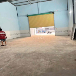 kho mới xây . đường xe công . trần cao . phù hợp mọi nghề kinh doanh