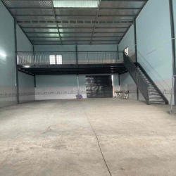 kho mới xây . đường xe công . trần cao . phù hợp mọi nghề kinh doanh
