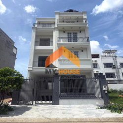 UNBOX VILLA MỚI XÂY TRUNG TÂM Q2 5PN CÓ THANG MÁY KDC MỚI GIÁ SIÊU TỐT