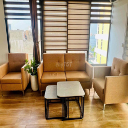 Ảnh thật giá thật - Căn hộ penhouse tầng cao khu vực Lạc Long Quân ở