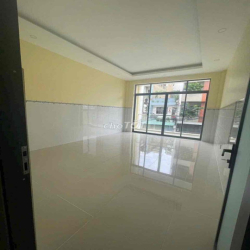 Nhà Thuê 8x20m.1 Lầu.Hẻm 10m Hòa Bình.Gía:30tr