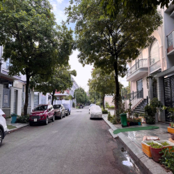 Văn phòng 35m² có máy lạnh ban công giá 7,5 triệu - Vạn Phúc City