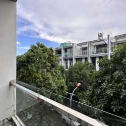 Văn phòng 35m² có máy lạnh ban công giá 7,5 triệu - Vạn Phúc City