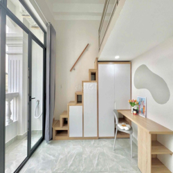 Phòng Có Gác Rộng Thoáng Ban Công Cửa Sổ Ngay Tân Quy Trung Tâm Quận 7