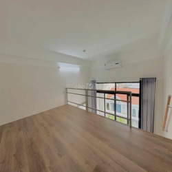 Phòng Có Gác Rộng Thoáng Ban Công Cửa Sổ Ngay Tân Quy Trung Tâm Quận 7