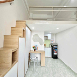 Phòng Có Gác Rộng Thoáng Ban Công Cửa Sổ Ngay Tân Quy Trung Tâm Quận 7