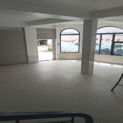 Tòa nhà mới xây 💯. 1 trệt 4 lầu. Q12