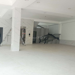 Tòa nhà mới xây 💯. 1 trệt 4 lầu. Q12