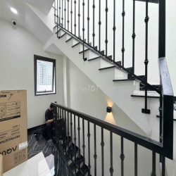 CHO THUÊ CHDV MỚI XÂY - BANCOL NGAY NGÃ TƯ BẢY HIỀN