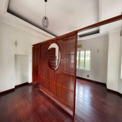 CHO THUÊ VILLA NGUYÊN VĂN PHÙ HỢP LÀM CHDV AIRBNB