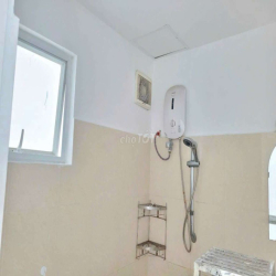 CHO THUÊ CHUNG CƯ LẦU 10, DT 80M2 CÓ 3PN,2WC. FULL NỘI THẤT CAO CẤP