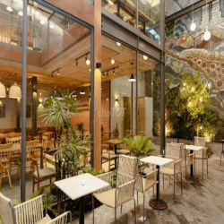 Cho thuê góc 2MT 184 Nguyễn Xí, P26, Bình Thạnh. DT: 11x34m