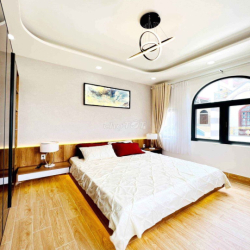 Cho thuê biệt thự 130m2 gần Gia Hoà, GlobalCity, Đỗ Xuân Hợp