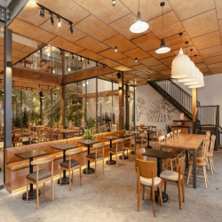 Cho thuê góc 2MT 184 Nguyễn Xí, P26, Bình Thạnh. DT: 11x34m