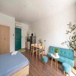 Cho Thuê Căn Hộ Ban Công Máy Giặt Riêng Gần Ngã Tư Hàng Xanh