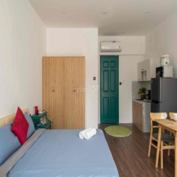 Cho Thuê Căn Hộ Ban Công Máy Giặt Riêng Gần Ngã Tư Hàng Xanh