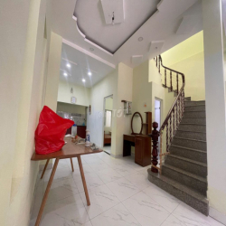 CHO THUÊ NHÀ NGUYÊN CĂN ĐỐI DIỆN TRUNG TÂM HÀNH CHÍNH QUẬN 2