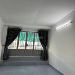 Cho Thuê Nhà 1/ Hẻm Xe Hơi Nguyễn Văn Công(4x10m) 2Lầu 2Pn.3WC 10tr