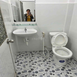 Cho Thuê Nhà 1/ Hẻm Xe Hơi Nguyễn Văn Công(4x10m) 2Lầu 2Pn.3WC 10tr