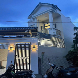 Nhà gần chợ Phú Mỹ 1 trệt 1 lầu sạch đẹp full nội thất, giá 15 triệu