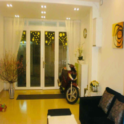 cho thuê hẻm xe hơi khu cư xá đô thành quận 3.4*15 1 trệt 3 lầu