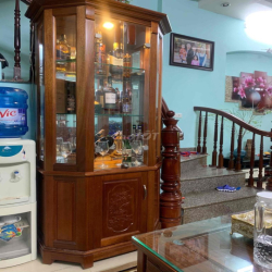 Cho thuê nhà 3 tầng 3 ngủ 1 bếp 1 khách đầy đủ điều hoà vs nóng lạnh