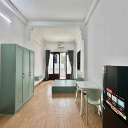 NGAY VÒNG XOAY DÂN CHỦ - BAN CÔNG - FULL NT - Ư TIÊN Ở NGAY CÓ FIX