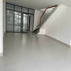 Nhà TK Văn phòng 6x17. Hầm + tầng trống suốt, 15–25 người KĐT Vạn Phúc