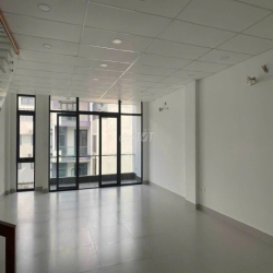 Nhà TK Văn phòng 6x17. Hầm + tầng trống suốt, 15–25 người KĐT Vạn Phúc