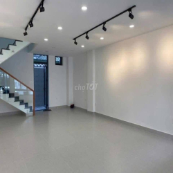 Nhà TK Văn phòng 6x17. Hầm + tầng trống suốt, 15–25 người KĐT Vạn Phúc