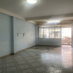 Cho thuê nhà Lý Tự Trọng, Trung tâm quận 1, gần chợ Bến Thành.