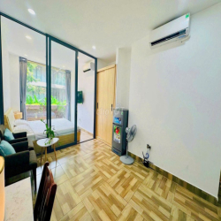 CĂN 1 PHÒNG NGỦ BAN CÔNG CỮA SỔ SIÊU THOÁNG TẠI THẢO ĐIỀN QUẬN 2 