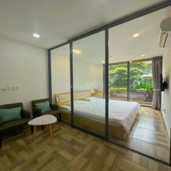 CĂN 1 PHÒNG NGỦ BAN CÔNG CỮA SỔ SIÊU THOÁNG TẠI THẢO ĐIỀN QUẬN 2 