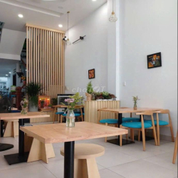 Mặt Tiền Đường D5 50m Sát ĐH Ngoại Thương Có Vỉa Hè Mặt Bằng Mới 19Tr