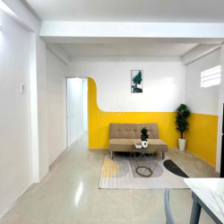 1 Phòng Ngủ Mới 100% Rộng 40M2 Ngay Mặt Tiền Nguyễn Thị Thập Gần PMH