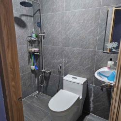 NHÀ RỘNG 4PN CÓ SÂN XE HƠI SÁT NGUYỄN OANH CHO THUÊ