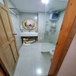 Cho thuê căn Officetel Sky9. Nhà mới đẹp, đầu tháng 6 dọn vào ở ngay.