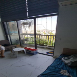 Cho thuê căn Officetel Sky9. Nhà mới đẹp, đầu tháng 6 dọn vào ở ngay.