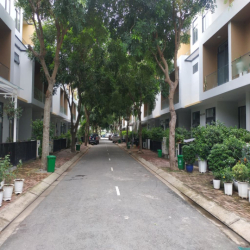 Cho thuê nhà River Park 16tr gần Liên Phường, Đỗ Xuân Hợp 5x17m