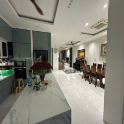 BIỆT THỰ CHO THUÊ NGUYỄN VĂN TRỖI. DT: 9X20M. TRỆT - 3 LẦU. 