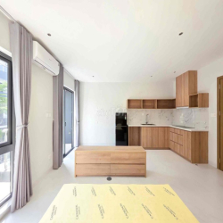 Cho thuê căn hộ Studio ban công,full NT gần lotte,cầu kênh tẻ ,RMIT,..