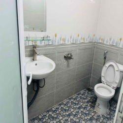 25m2- Full nội thất, cửa sổ thoáng, wc riêng- gần Văn Lang, Emart PVT