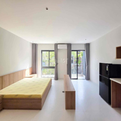 Cho thuê căn hộ Studio ban công,full NT gần lotte,cầu kênh tẻ ,RMIT,..