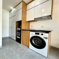 Siêu phẩm CCMN 25m2 Full đồ. máy giặt riêng tại Ngõ Thịnh Quang 